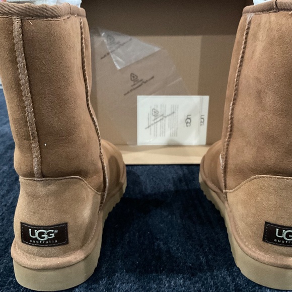 Women’s Ugg Boots Size 8 - Picture 3 of 10